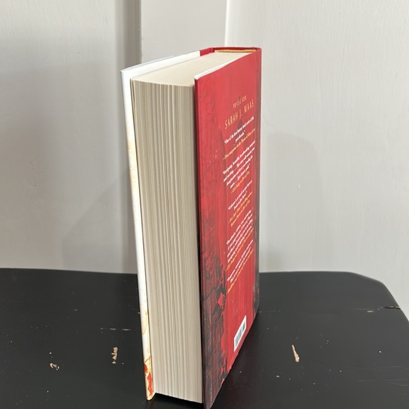 Sarah J Maas - House of Earth and Blood Crescent City - Picture 4 of 7